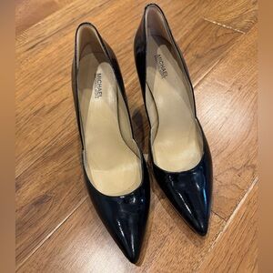 Michael Kors Black Patent Leather Pointed Toe Pumps - Women’s size 8
